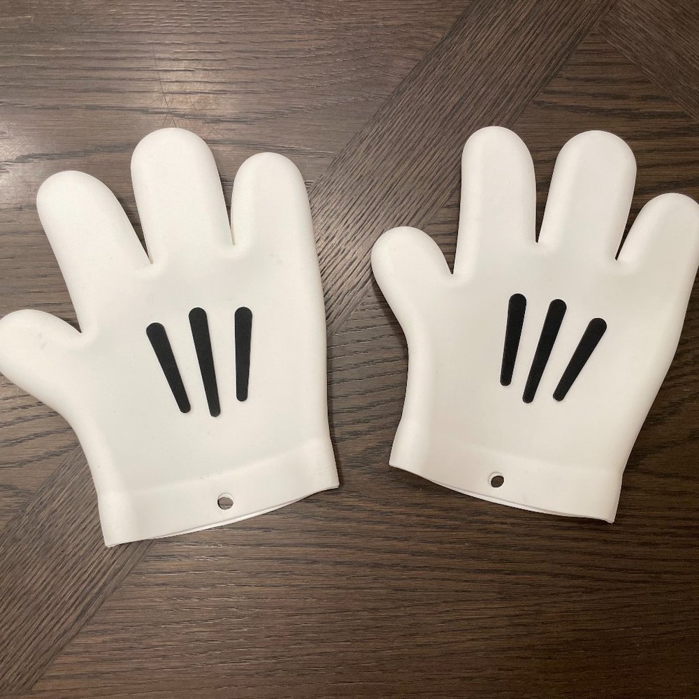 Pair of Mickey Mouse Silicone Oven Mitts